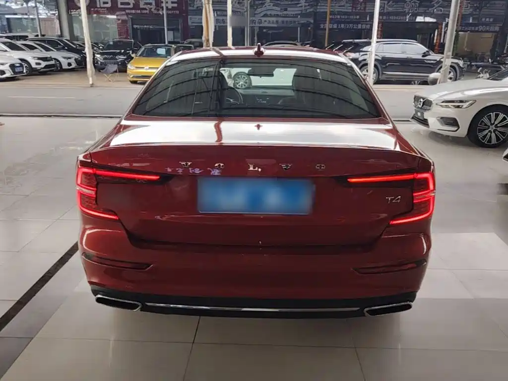Фото 6 - Volvo S60