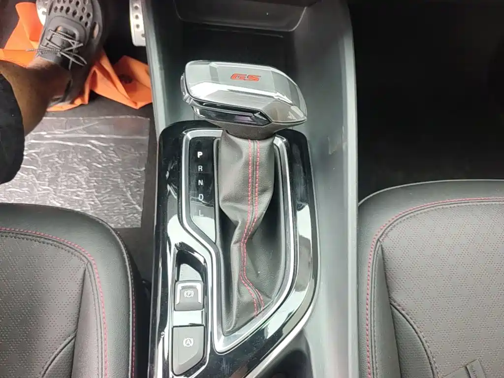 Photo 14 - Buick Verano
