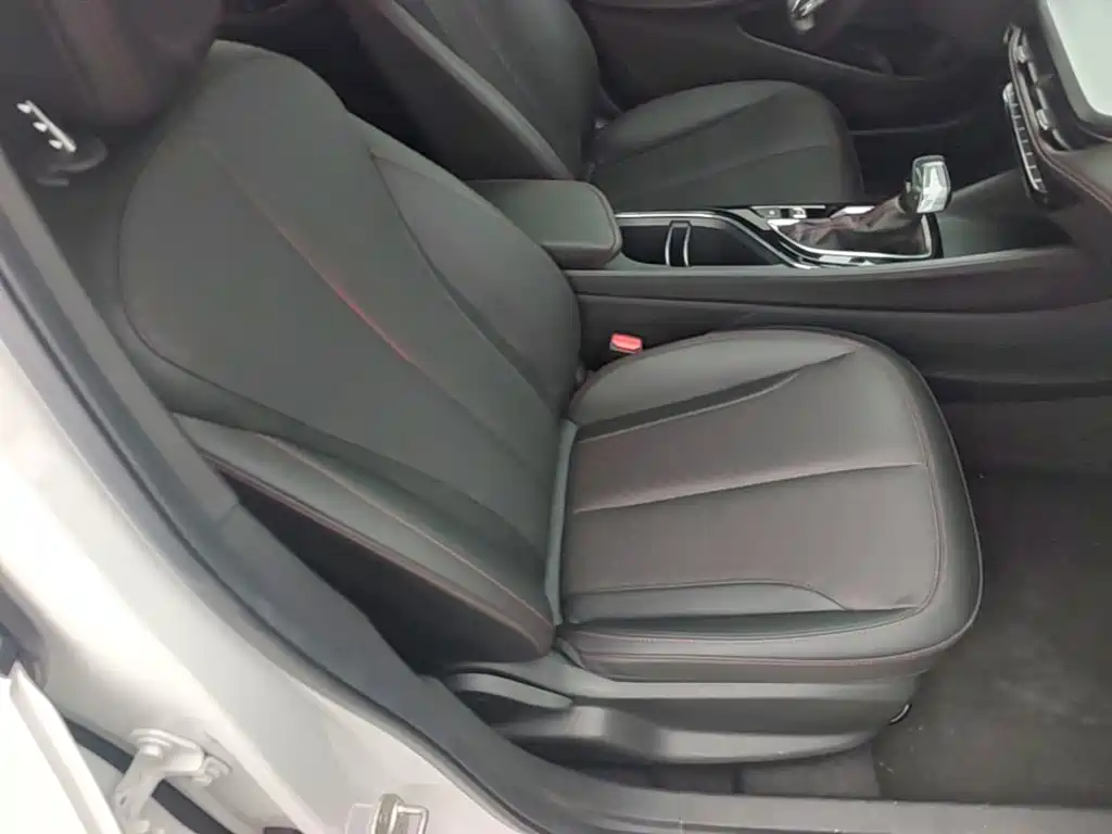 Photo 25 - Buick Verano