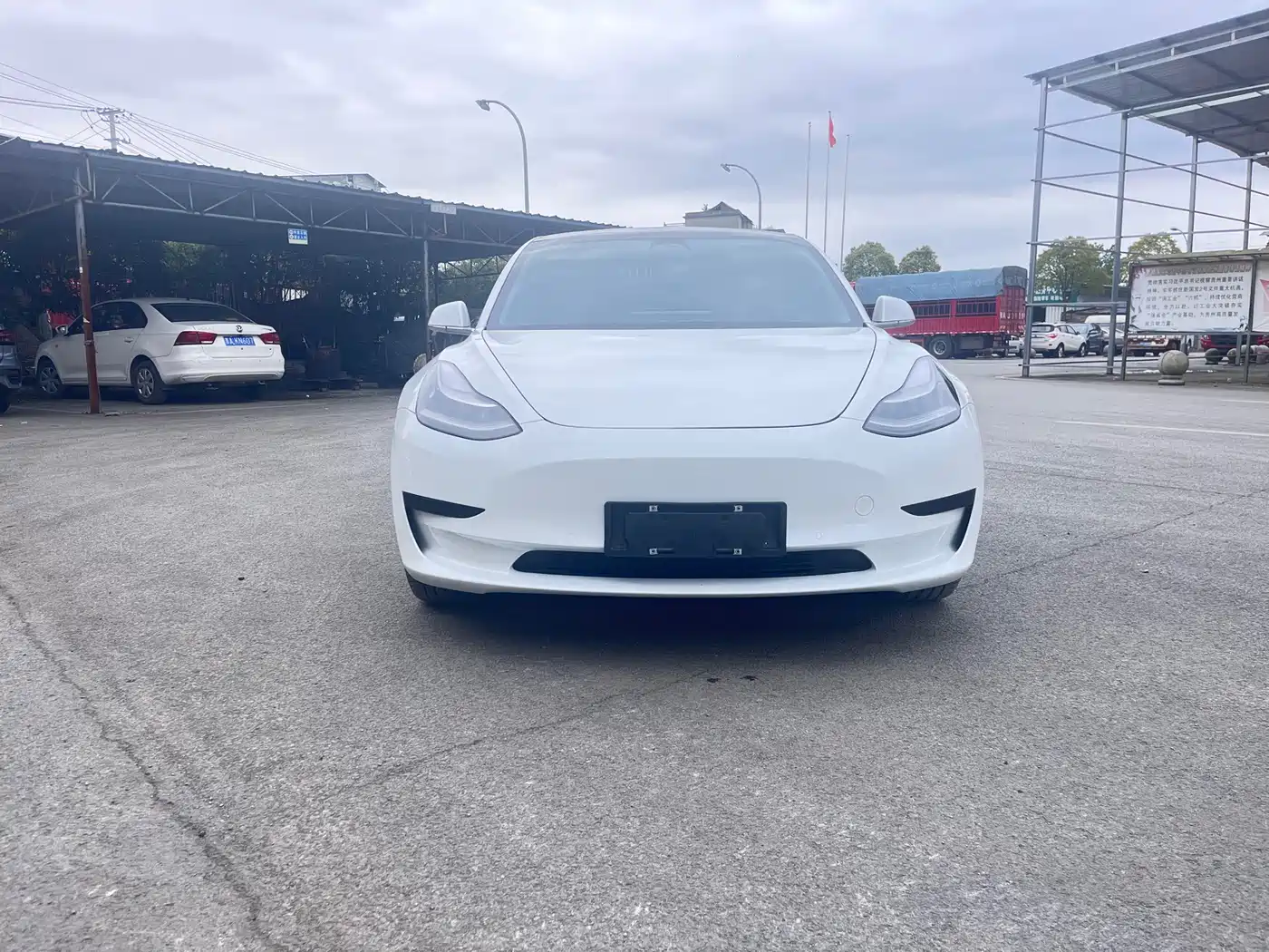 TESLA MODEL 3