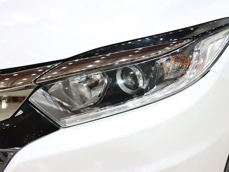 Photo 7 - Honda Vezel