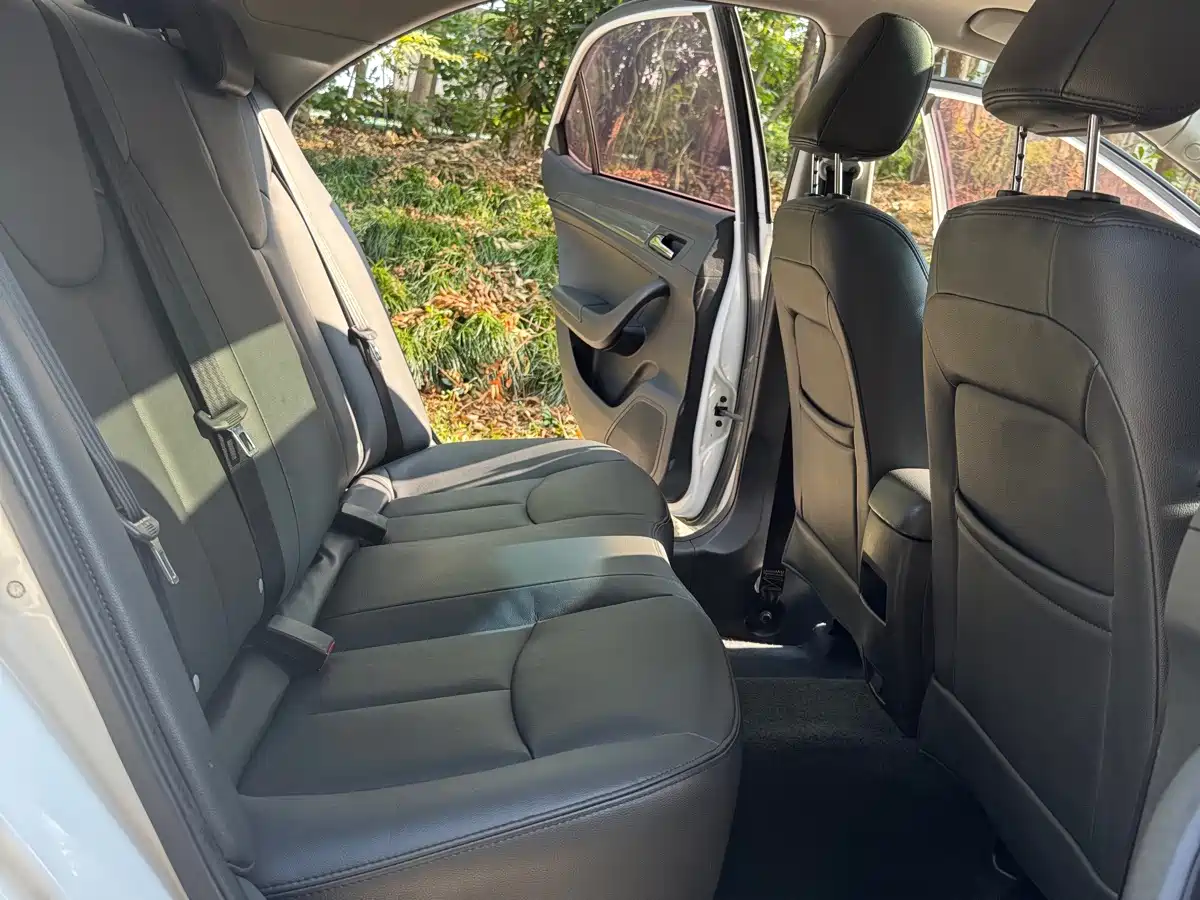 Roewe 360 2017 2017 1.5L Auto Luxury Edition