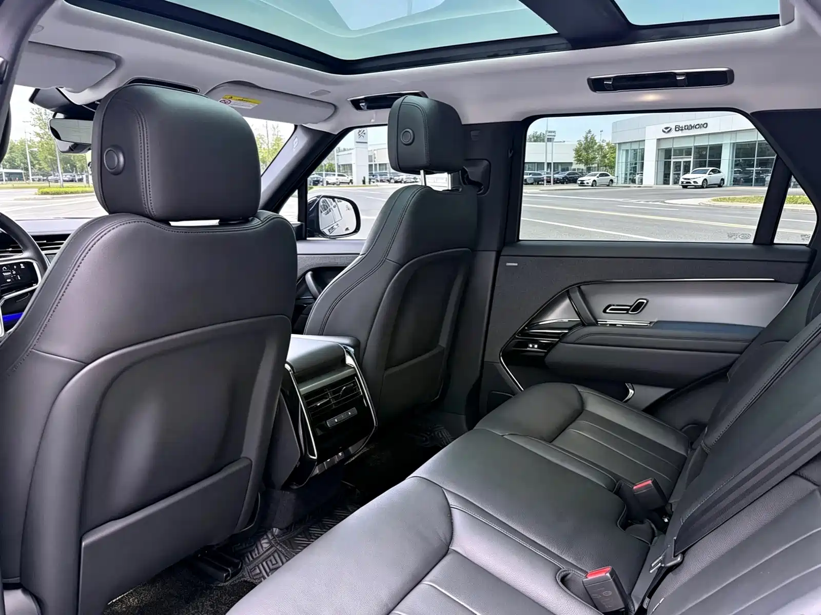 Photo 10 - Land Rover Range Rover Sport