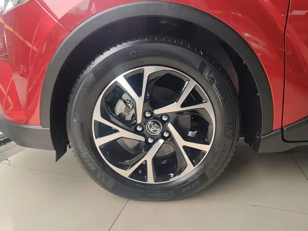 Toyota C-HR 2019 2018 2.0L Leading Edition China V