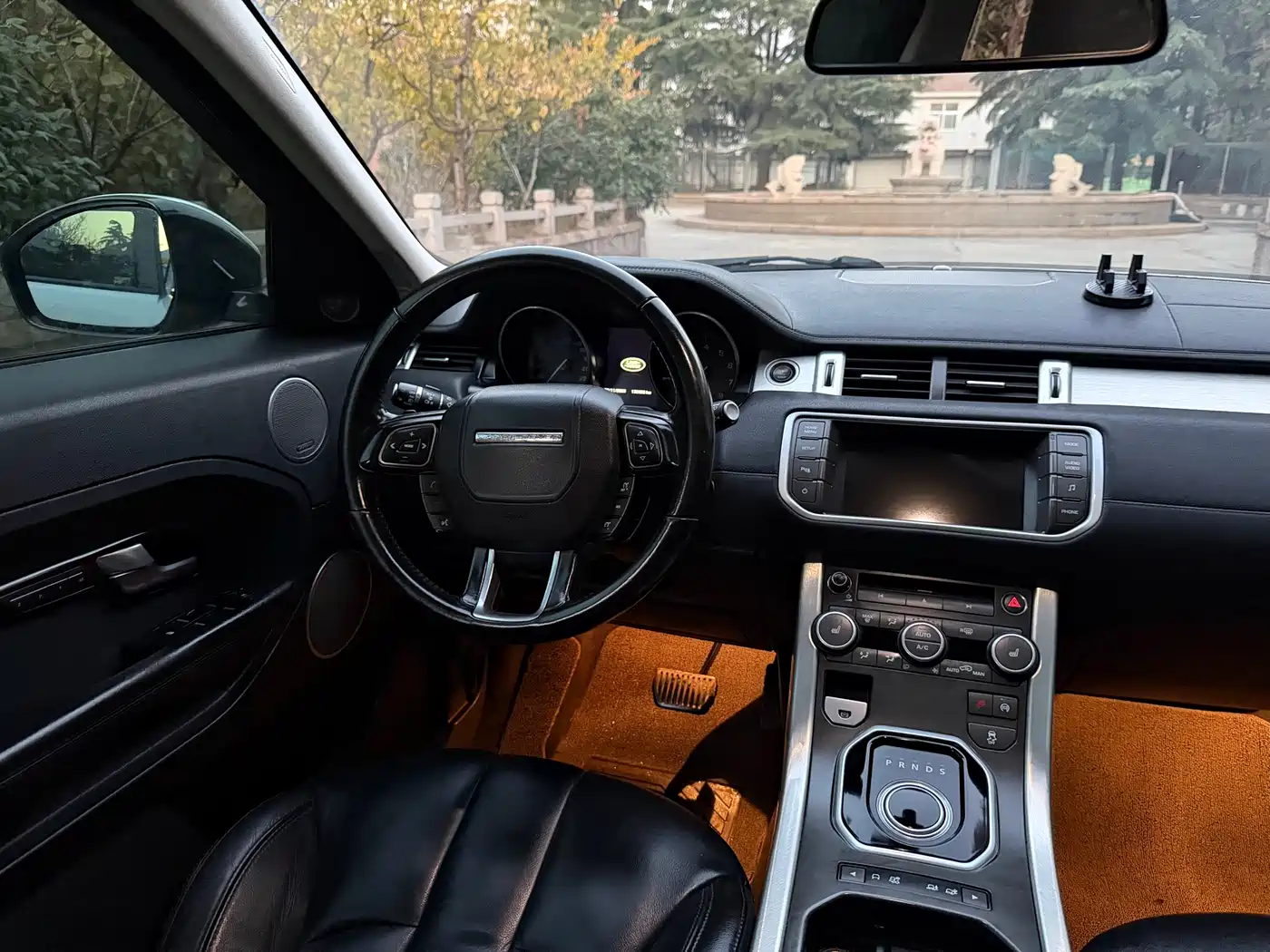 Land Rover Range Rover Evoque 2015 2.0T 5-Door Fashion Edition фото 8
