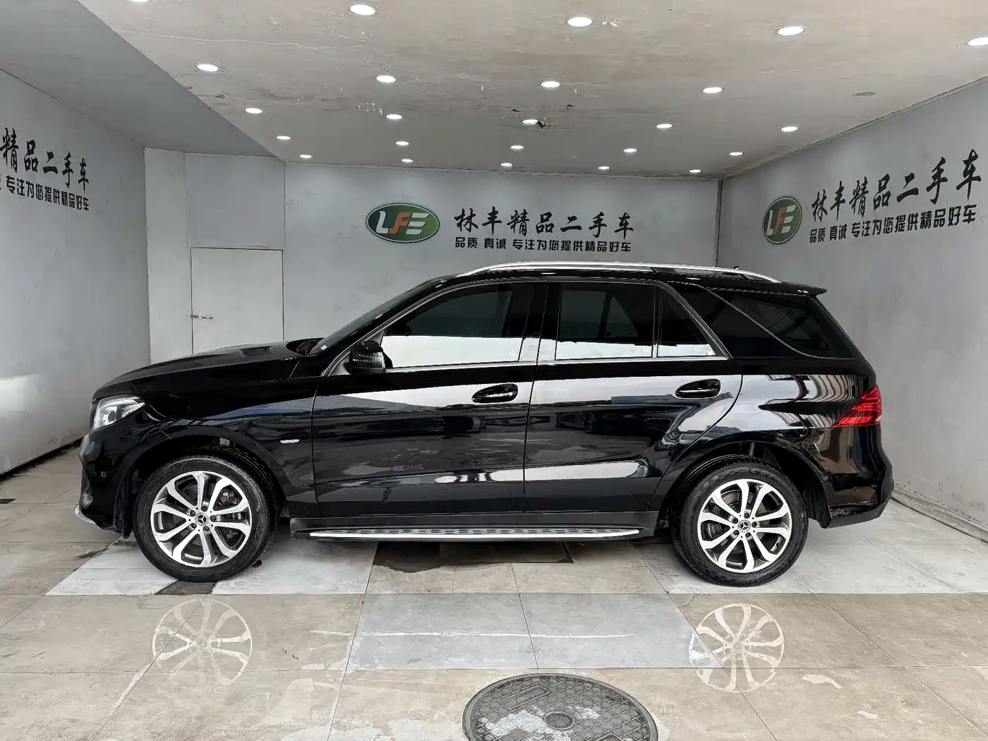 Mercedes-Benz GLE 2018 GLE 320 4MATIC Dynamic Ultimate Edition фото 4