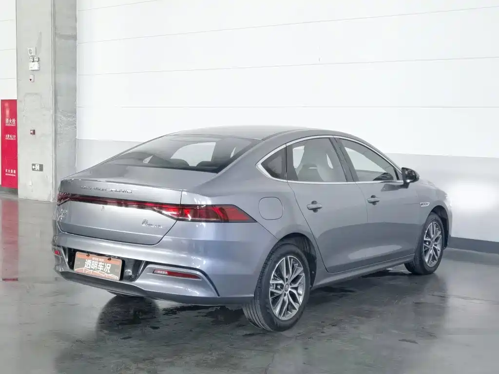 Photo 2 - BYD Qin PLUS
