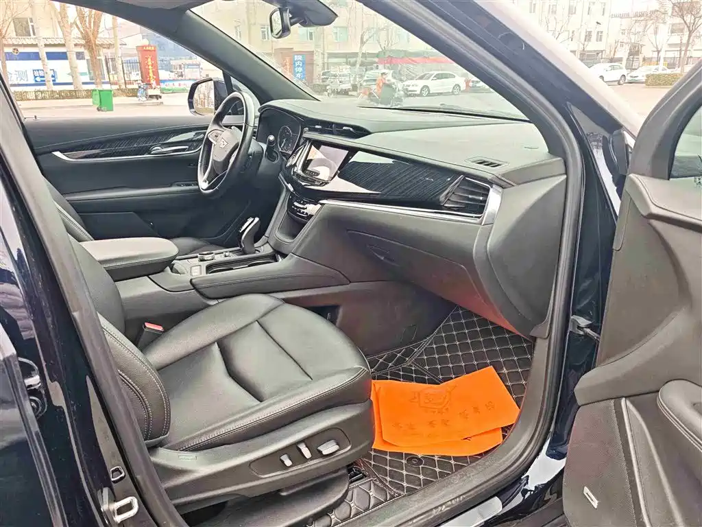 Cadillac XT6 2022 2.0T 7-Seater 2WD Luxury Edition фото 26