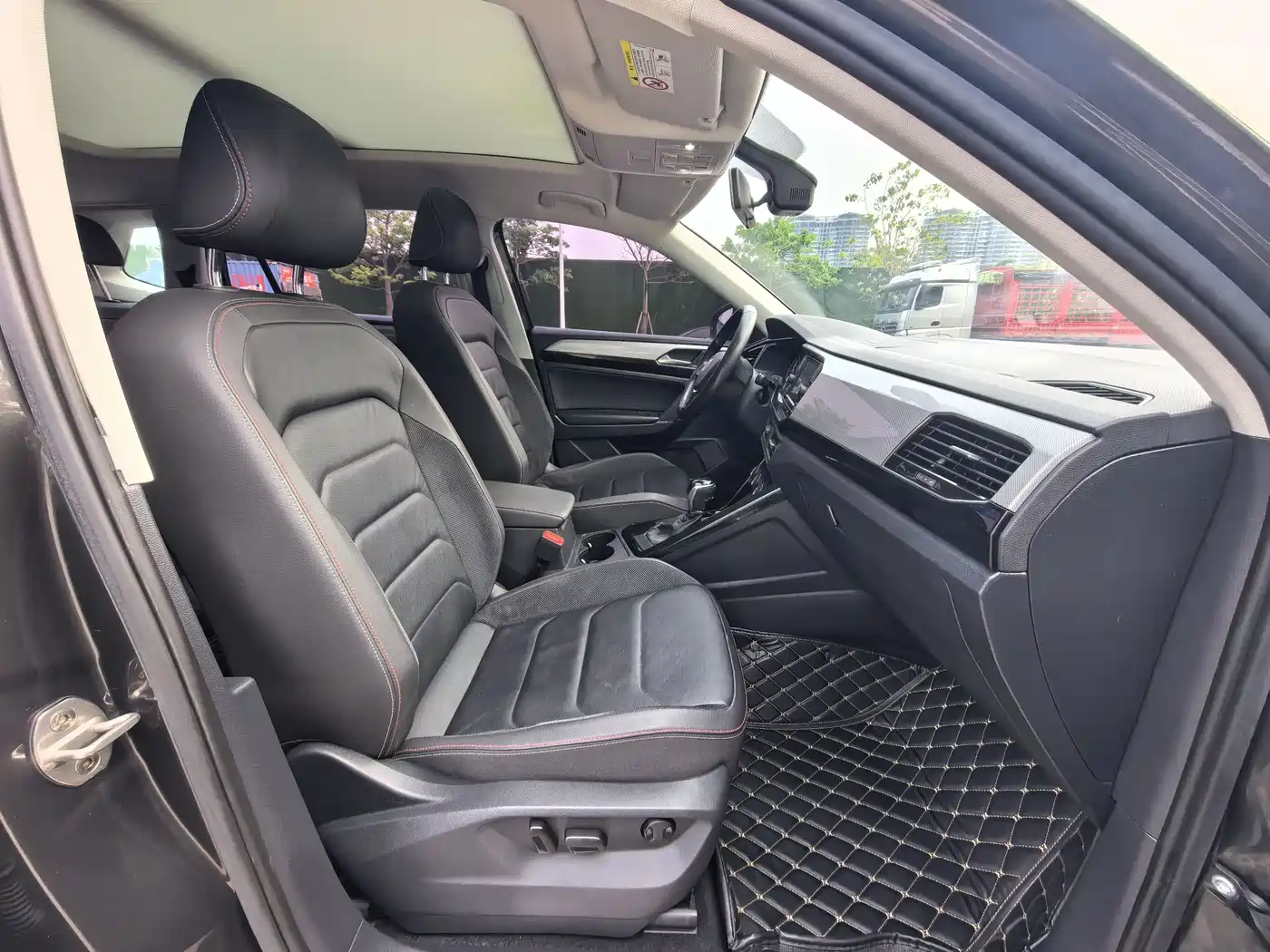 Volkswagen Tayron 2019 330TSI 2WD Luxury China VI фото 7