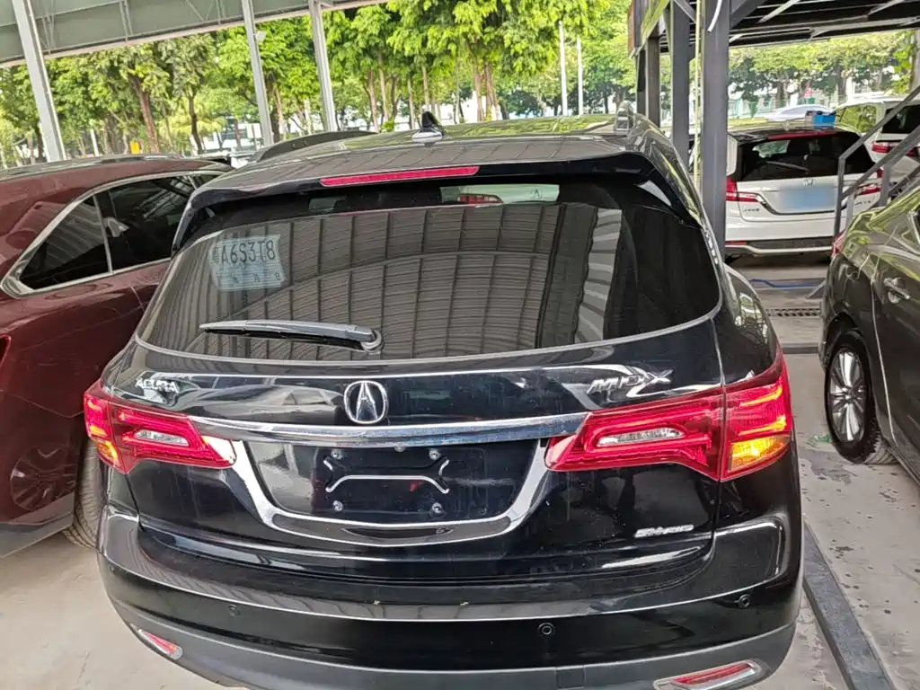 Фото 6 - Acura MDX