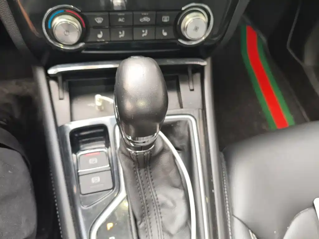 Roewe RX3 2018 2018 1.6L CVT Internet Smart Edition