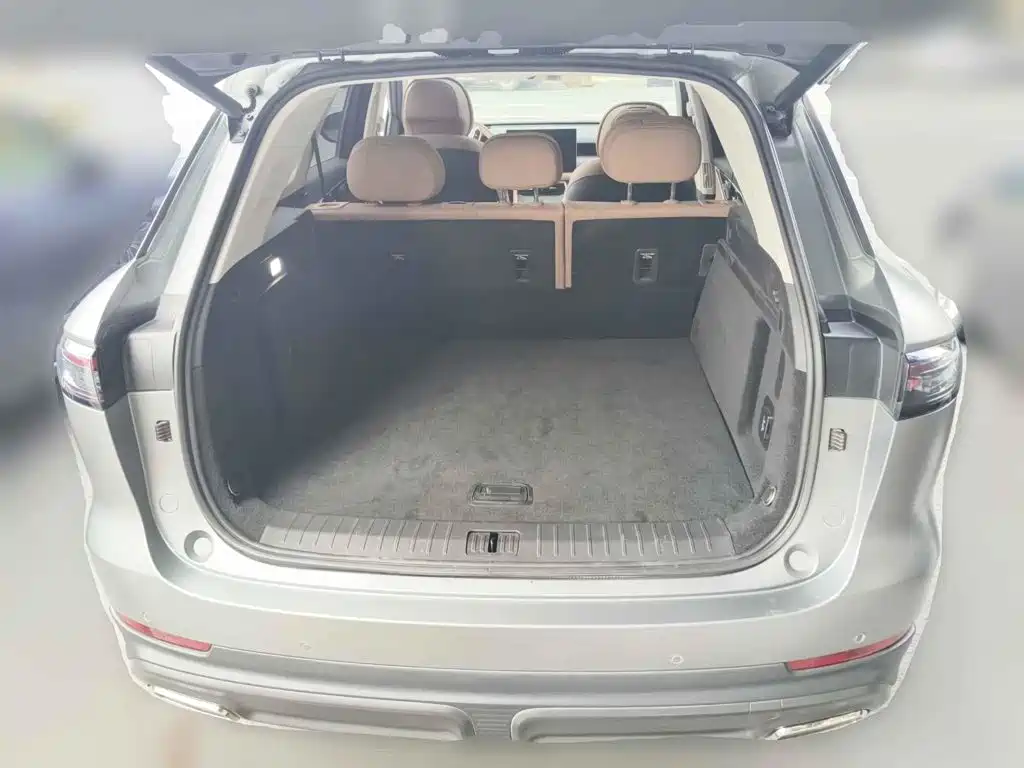 Chery Tiggo 8L 2024 2024 2.0T 2WD Premium 5-seater