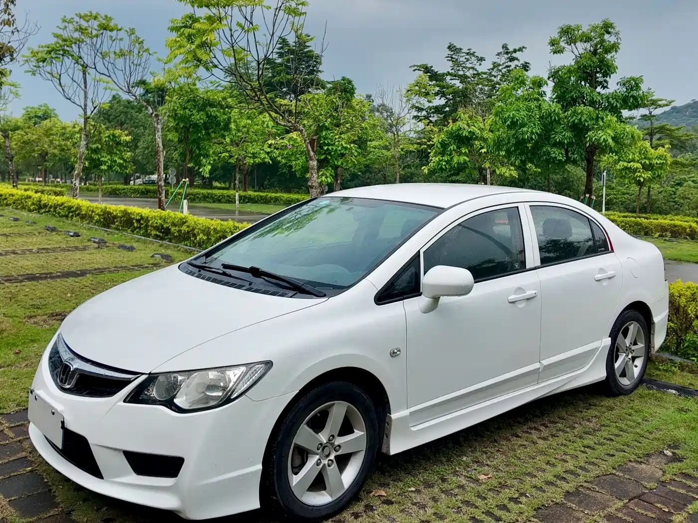 CIIMO CIIMO 2012 2012 1.8L Automatic