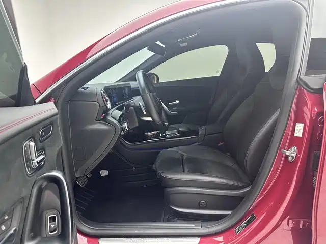 Mercedes-Benz CLA (Import) 2022 CLA 200 фото 15