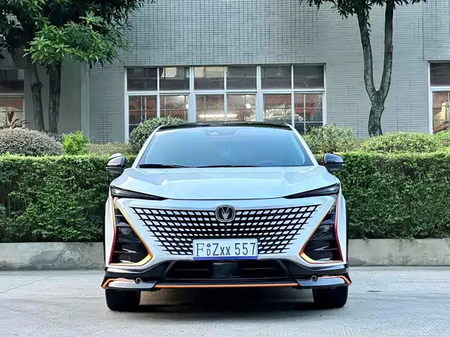 Changan UNI-T 1.5T, Флагман