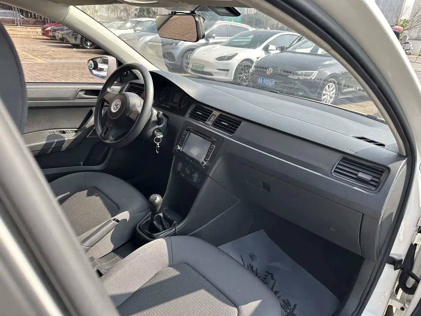 Volkswagen Santana 2015 1.6L Manual Trend Edition фото 10