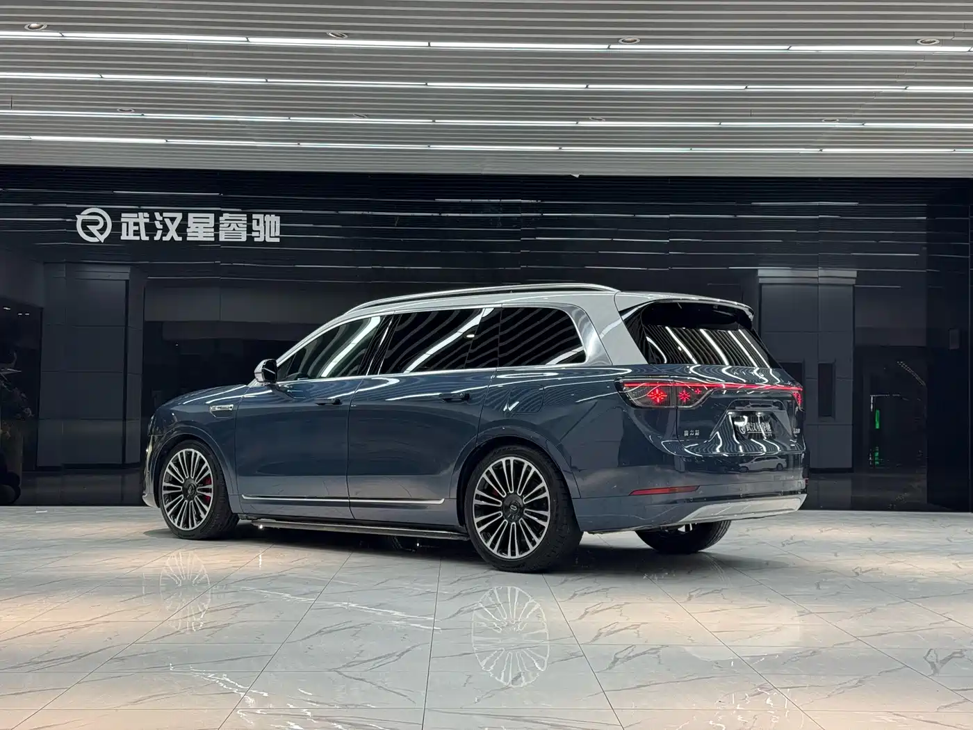 Aito M9 2024 2024 Extended Range Ultra 42kWh 6-Seater