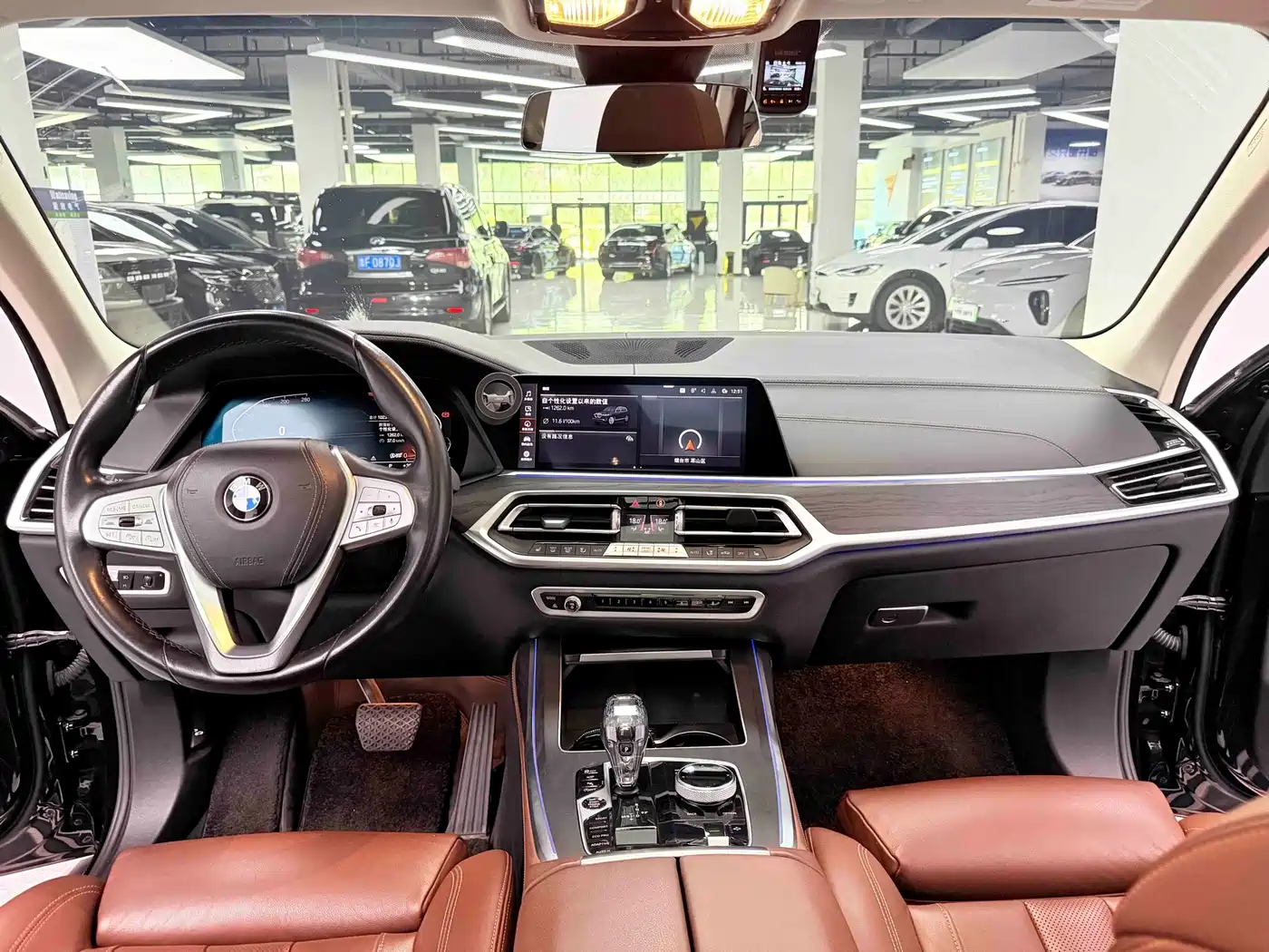 Фото 8 - BMW X7