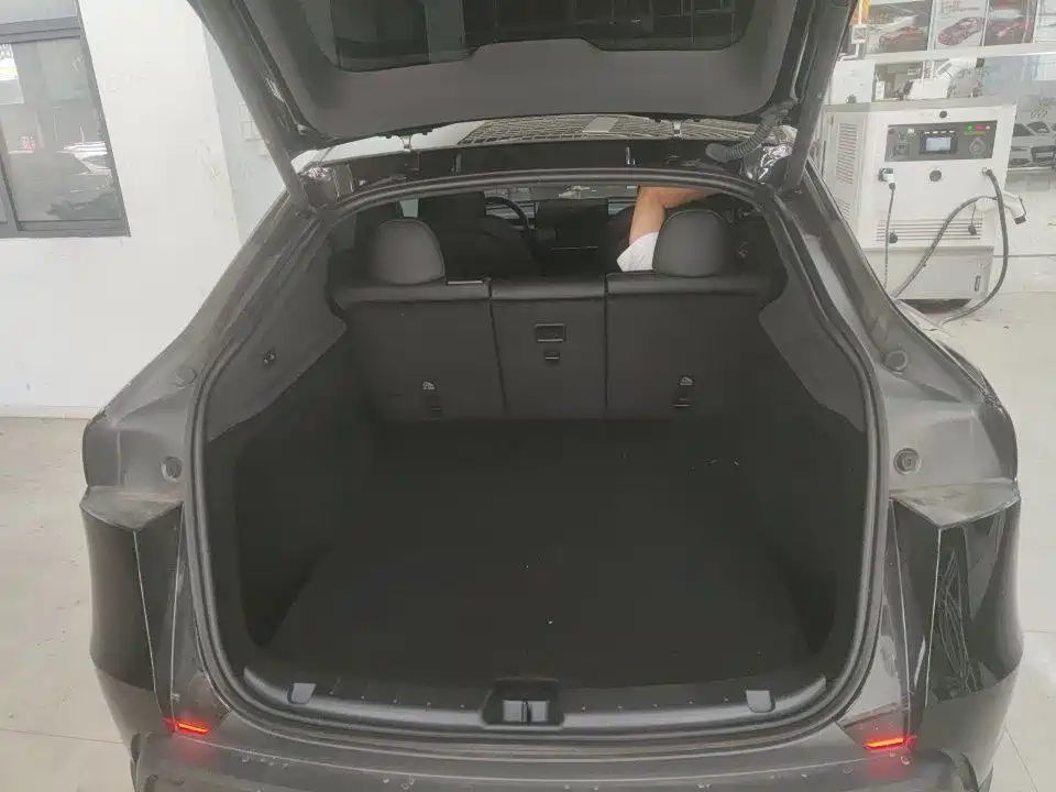 Tesla Model Y 2026 2026 Rear-Wheel Drive