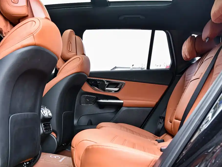 Mercedes-Benz GLC 2023 Facelift GLC 300 L 4MATIC Sport 5-Seater фото 11