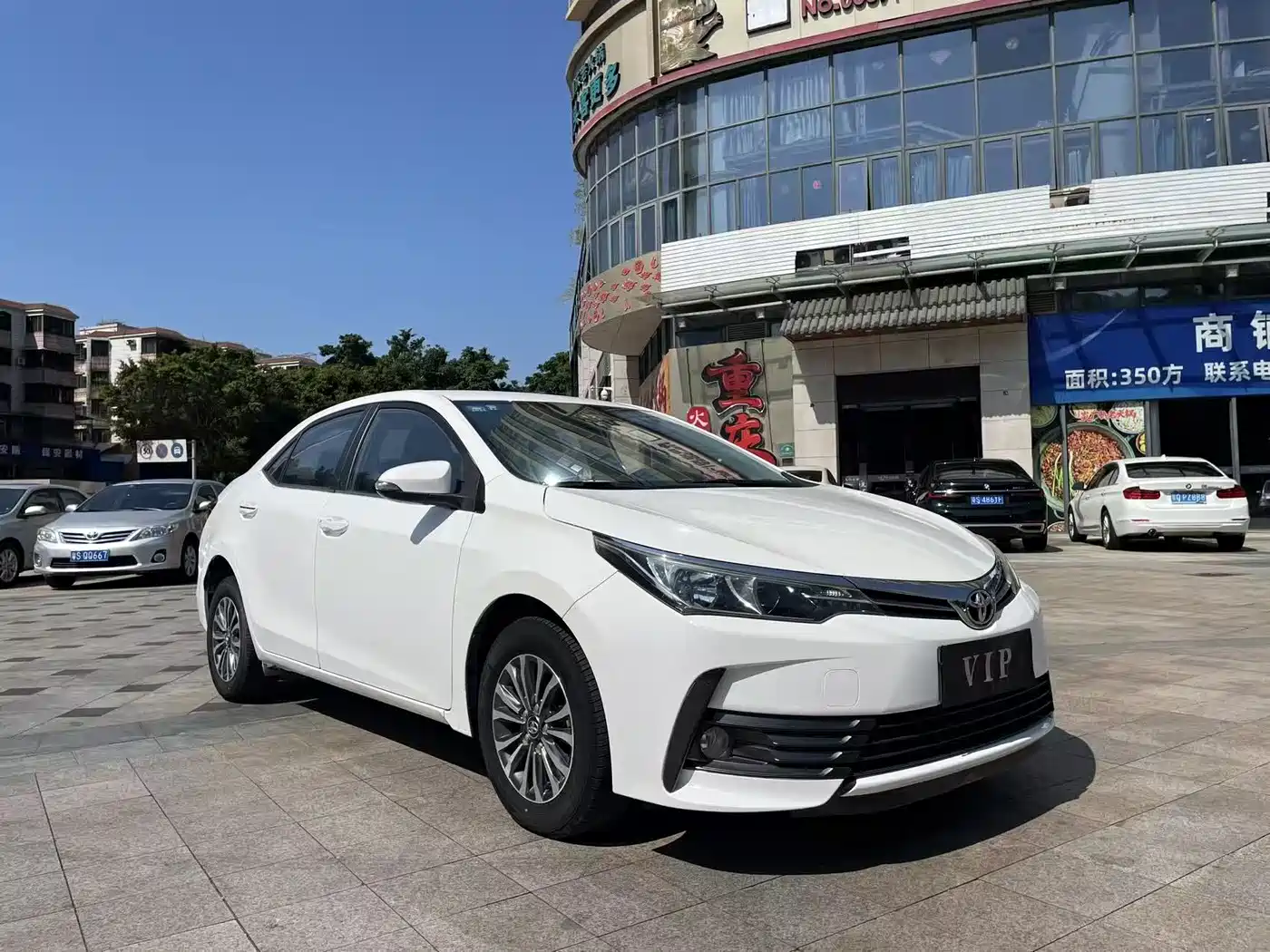 Toyota Corolla 2017 Facelift 1.2T S-CVT GL фото 3