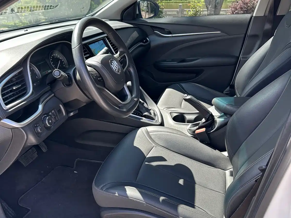 Photo 7 - Buick Excelle