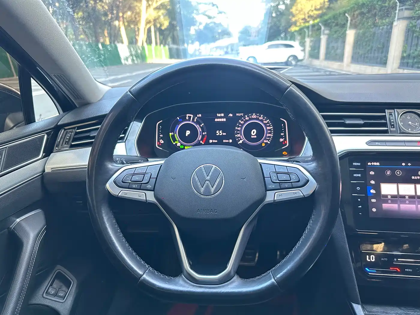 VOLKSWAGEN MAGOTAN GTE PLUG IN HYBRID