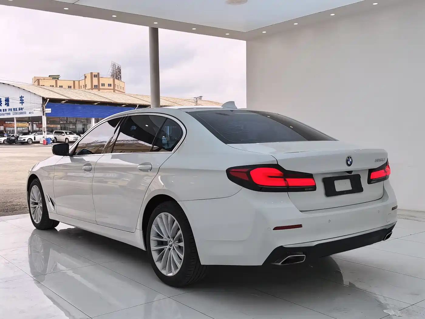 BMW 5 Series 2021 525Li Luxury Package фото 15