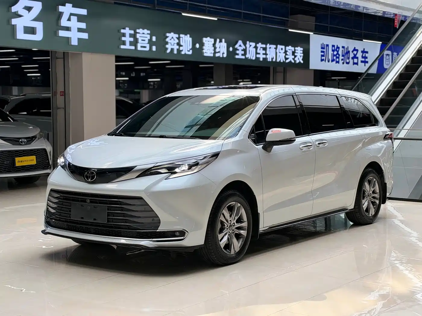 Toyota Sienna 2024 — пригон из Китая