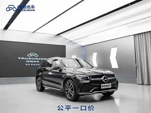 MERCEDES-BENZ GLC