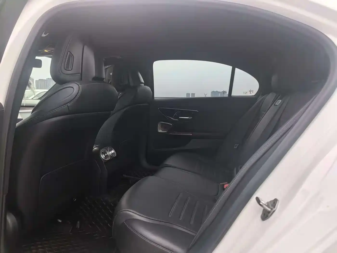 Mercedes-Benz C-Class 2024 Facelift C 260 L Sport фото 9