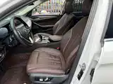 Photo 8 - BMW 5 Series