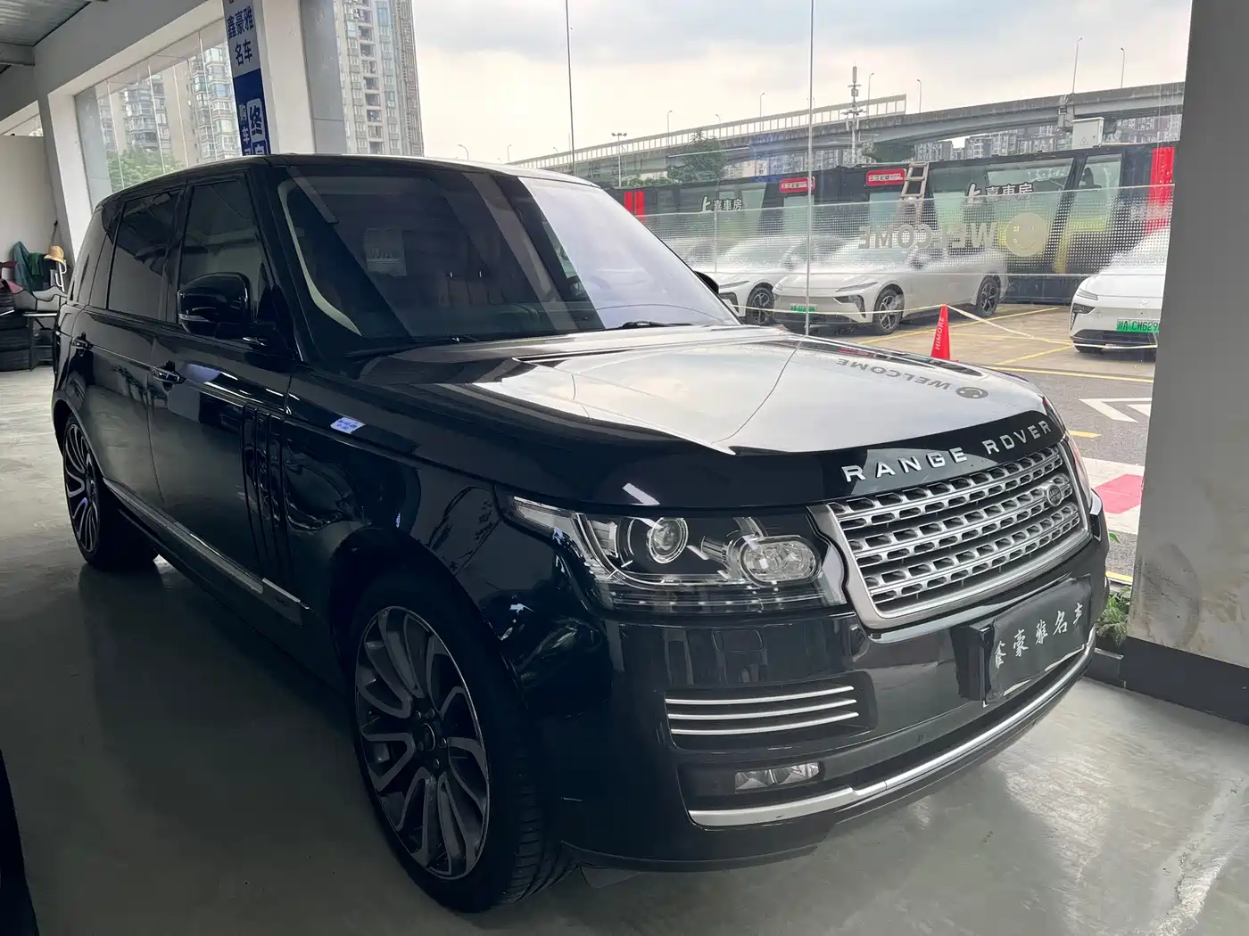 Фото 3 - Land Rover Range Rover