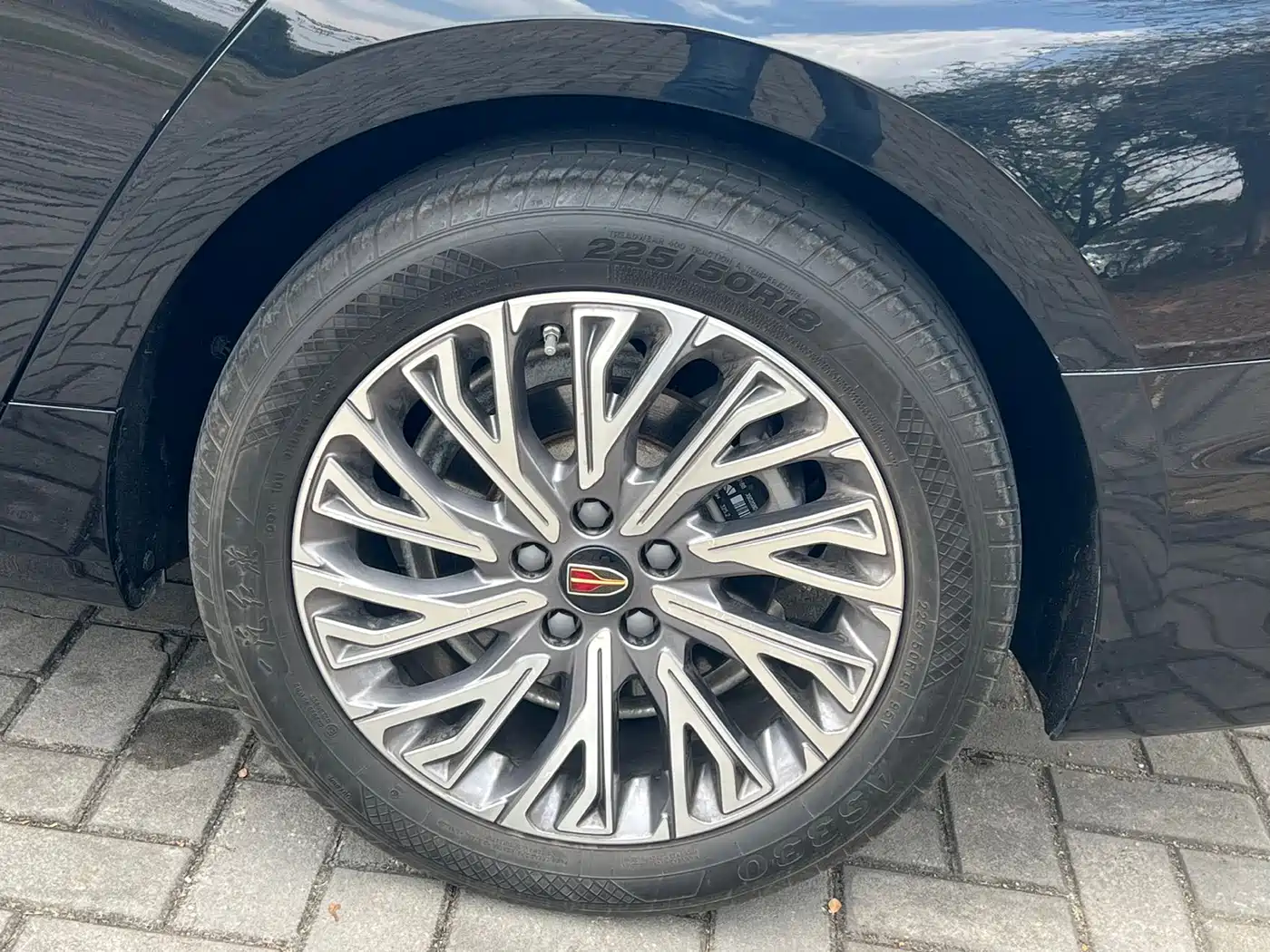 Hongqi H5 2023 2.0T Auto Smart Connect Flag Comfort фото 24