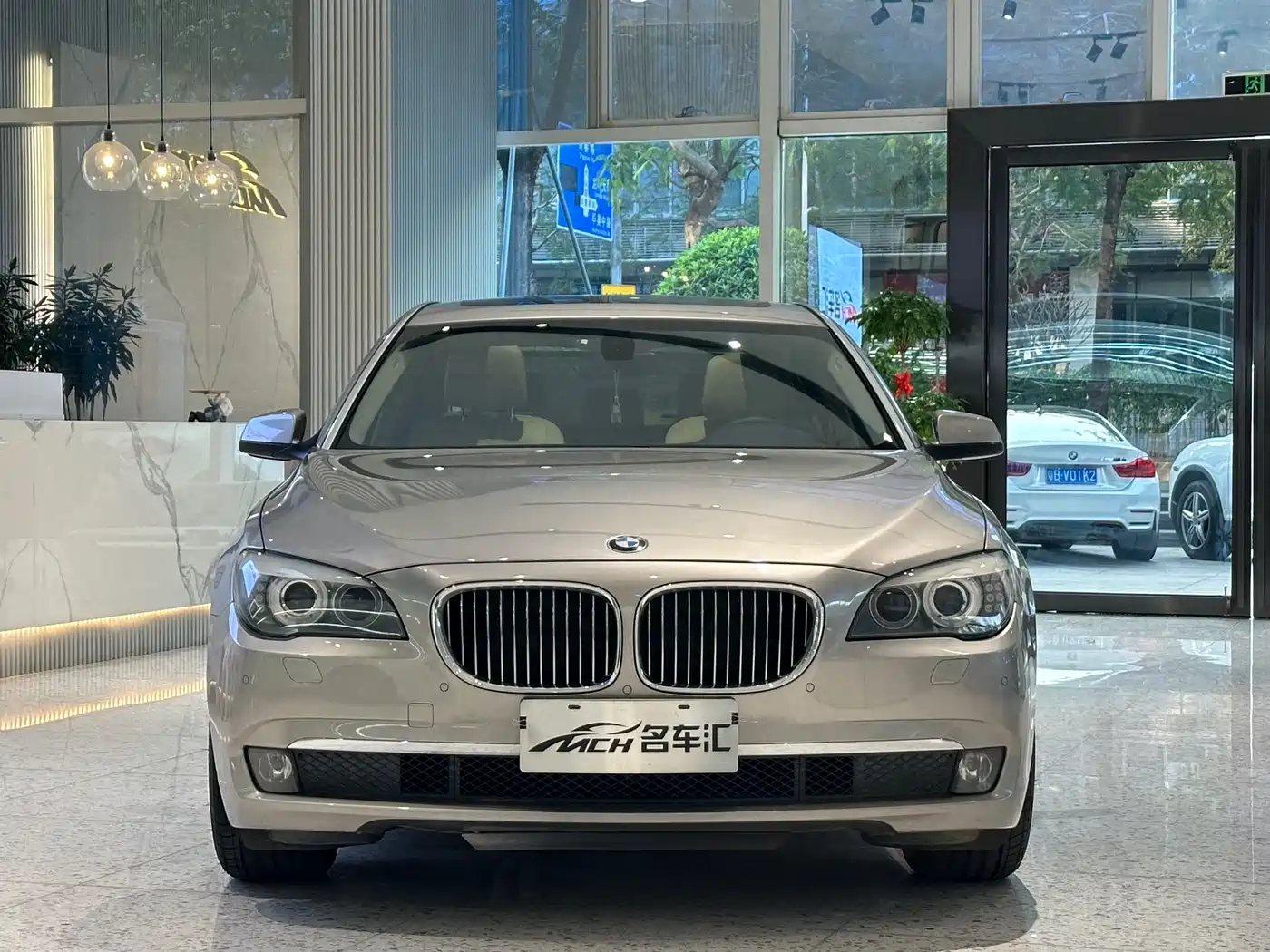 BMW 7 Series 2011 730Li Elegance фото 2
