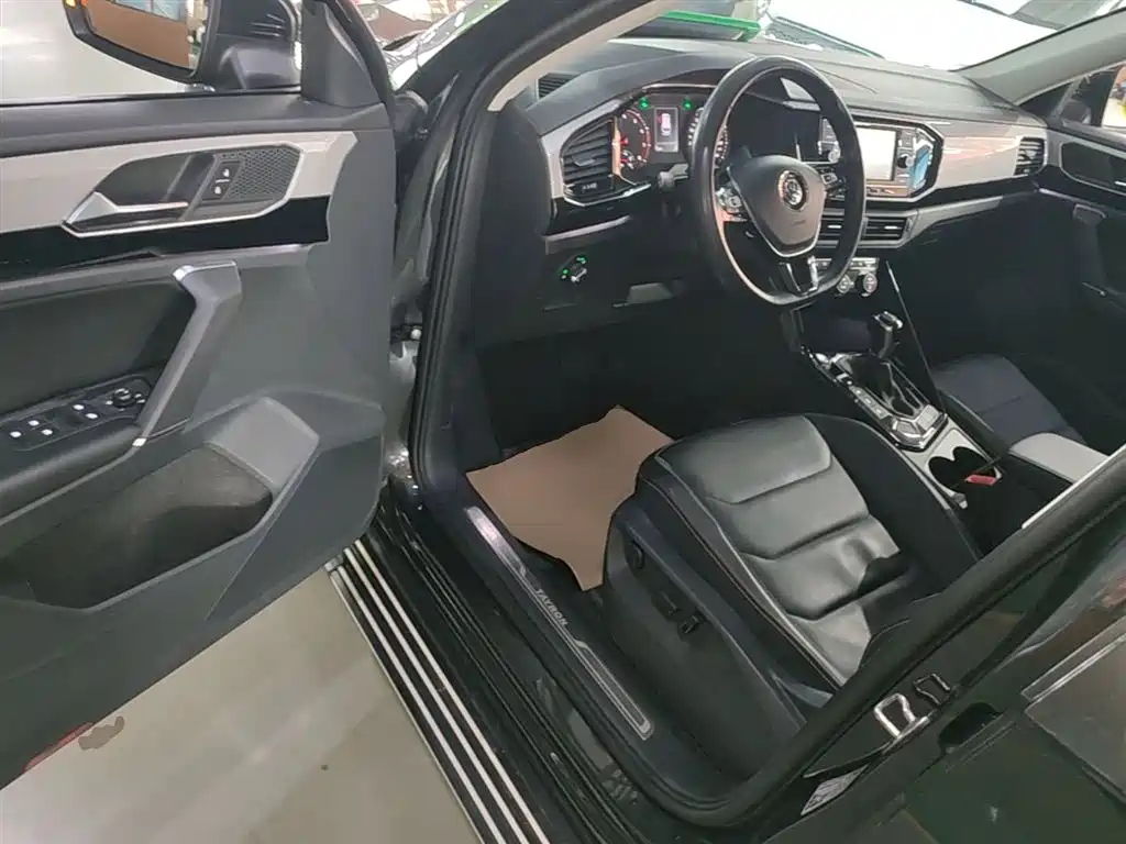 Volkswagen Tayron 2019 330TSI 2WD Luxury China VI фото 16