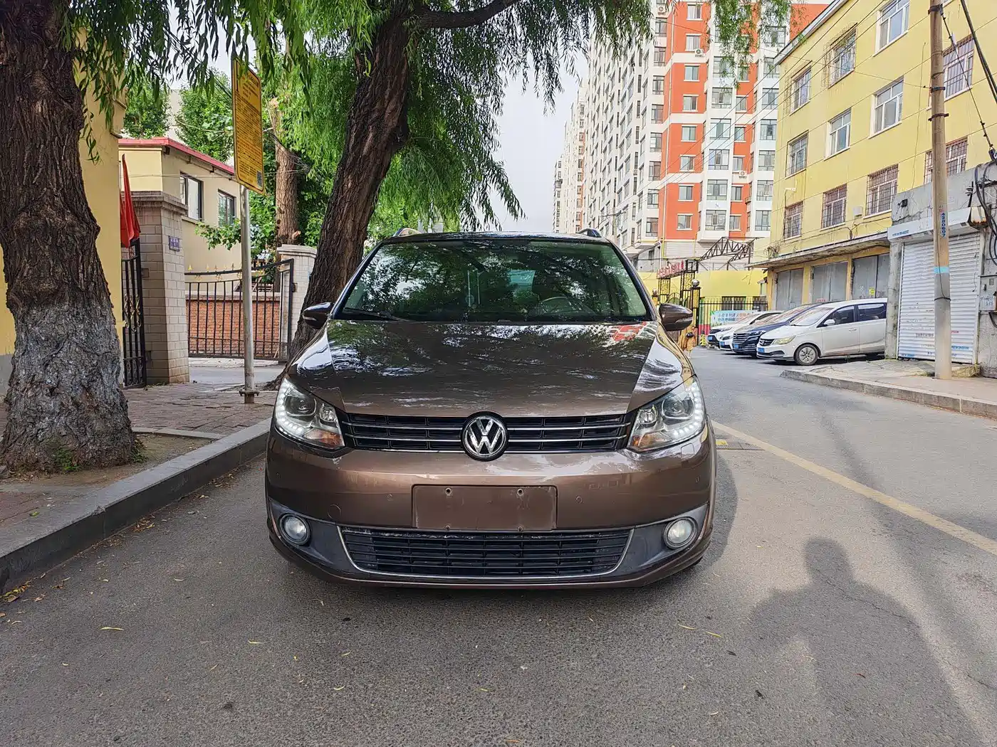 Photo 2 - Volkswagen Touran