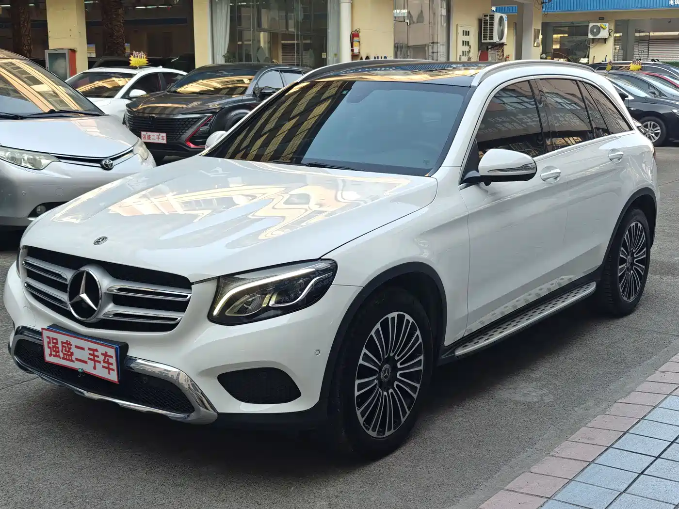 Mercedes-Benz GLC 2018 Facelift GLC 200 4MATIC