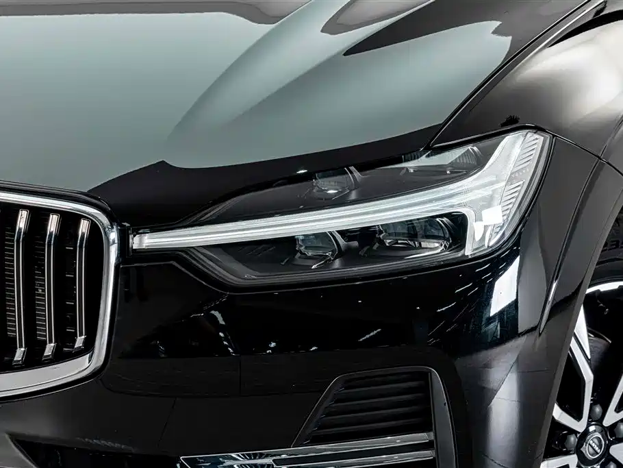 Photo 4 - Volvo XC60