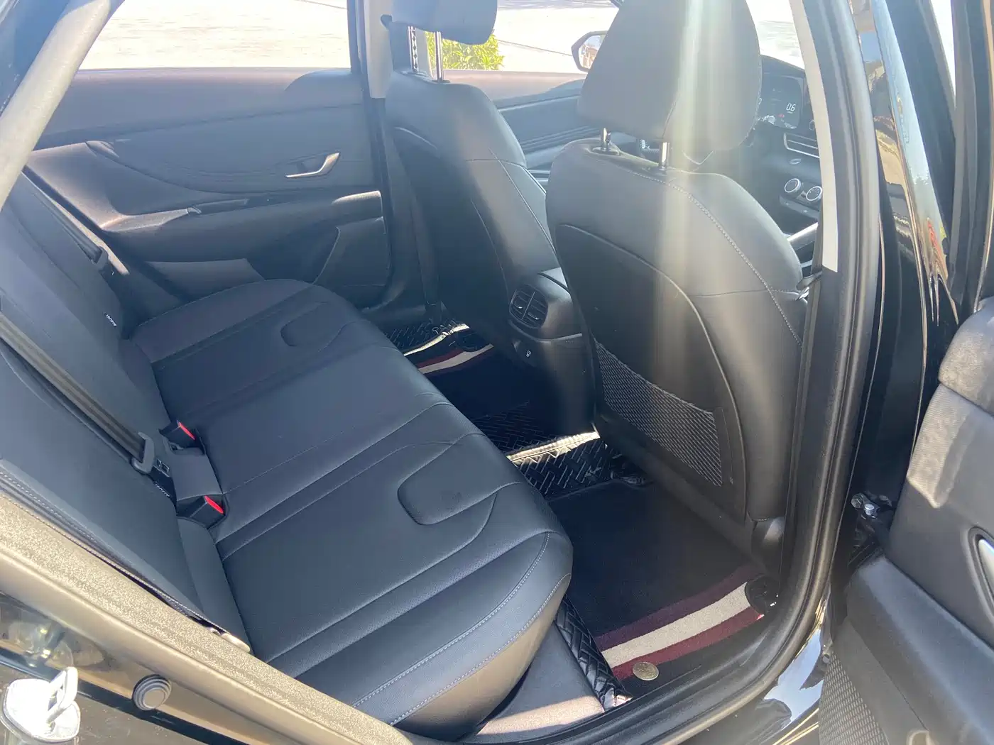 Hyundai Elantra 2023 1.5L CVT GLX Elite Edition фото 24