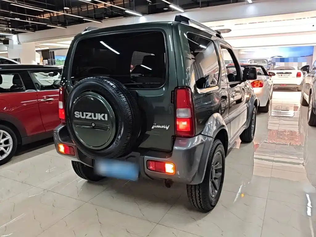 صورة 7 - Suzuki Jimny (Import)