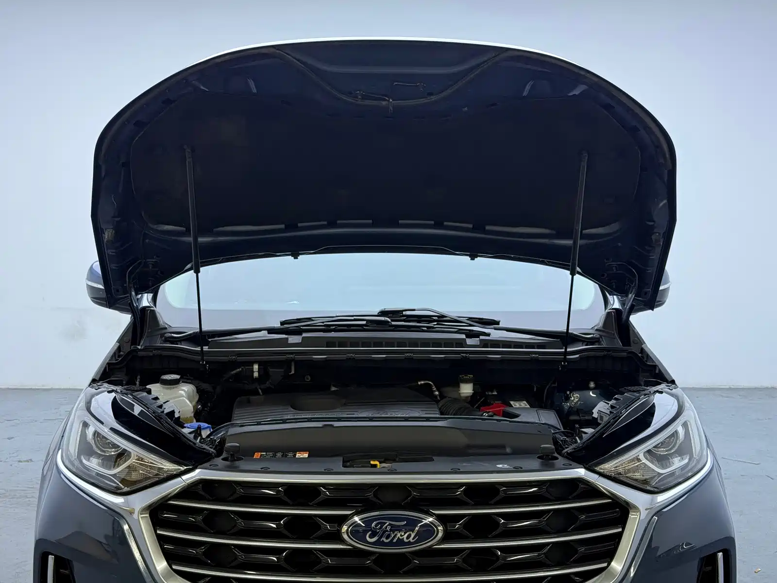 Фото 21 - Ford Edge