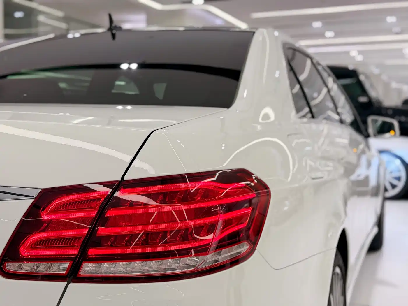Mercedes-Benz E-Class 2015 E 320 L фото 14