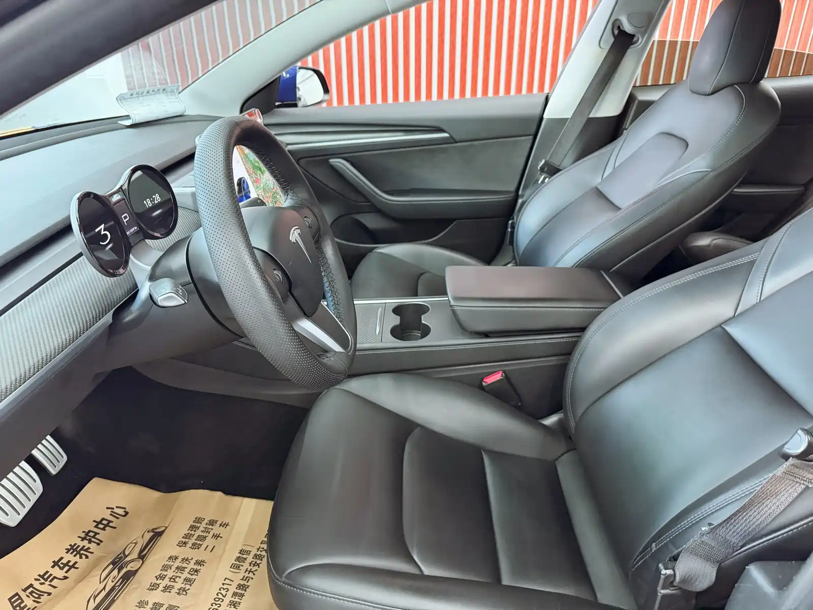 Фото 14 - Tesla Model 3