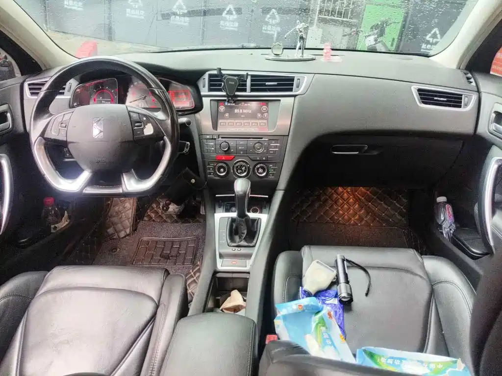 DS 5LS 2017 2016 1.6T Elegant Edition THP160