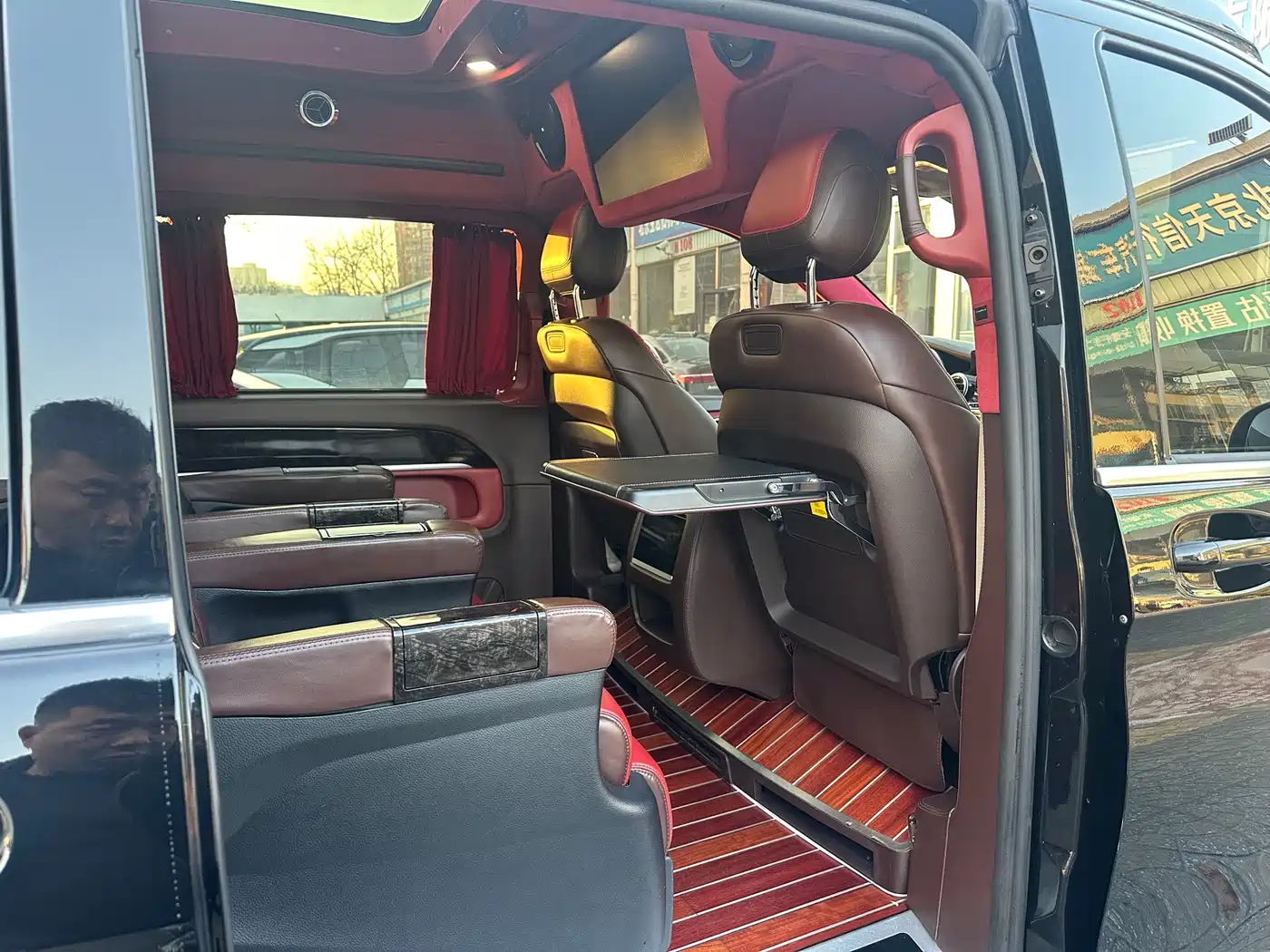 Mercedes-Benz V-Class 2018 V 260 L Premium Long Wheelbase Edition China VI фото 18