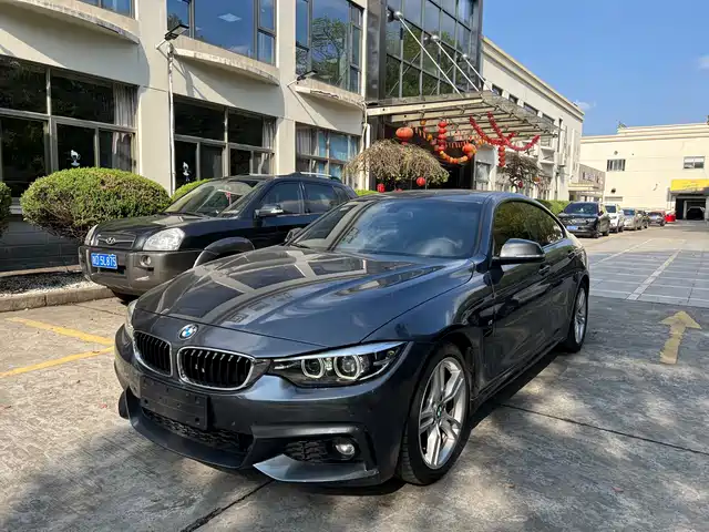 BMW 4 SERIES