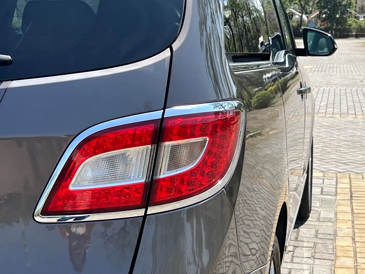 Buick GL8 2013 2.4L CT Luxury Business Comfort Edition фото 9