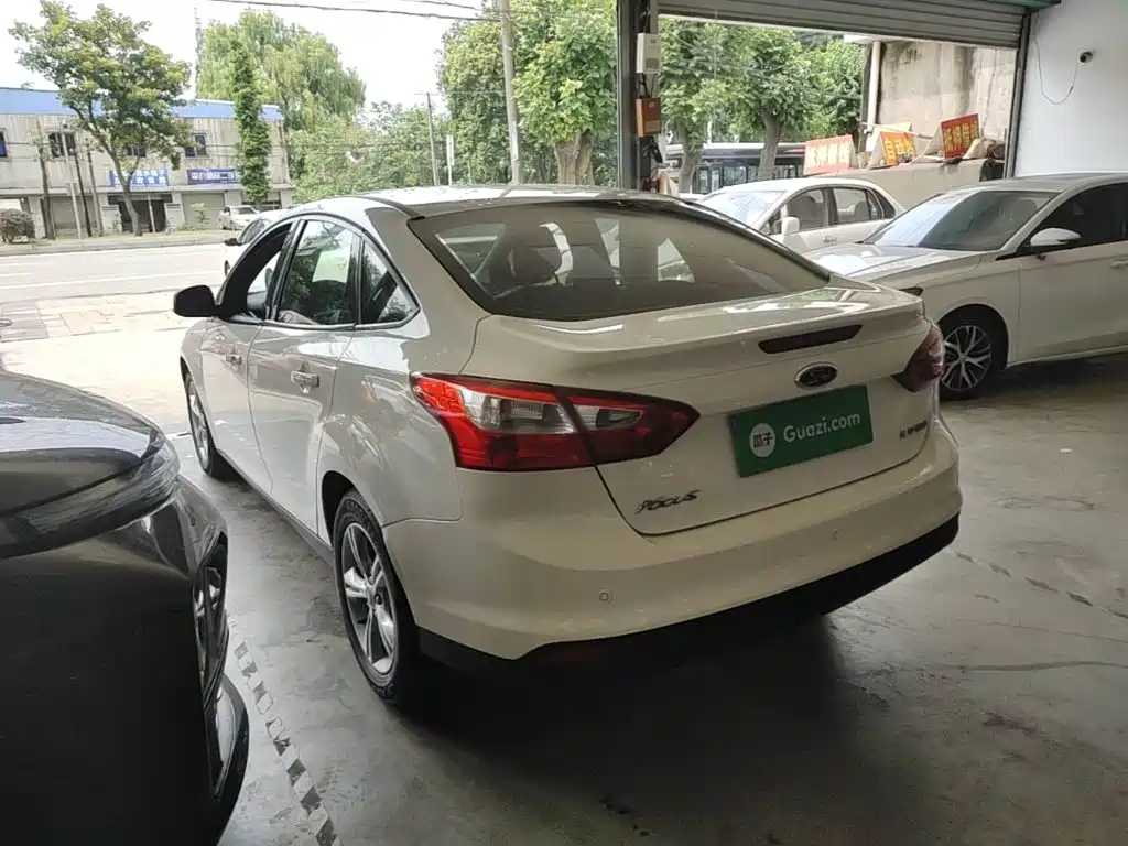 Ford Focus 2015 2012 Sedan 1.6L Automatic Trend