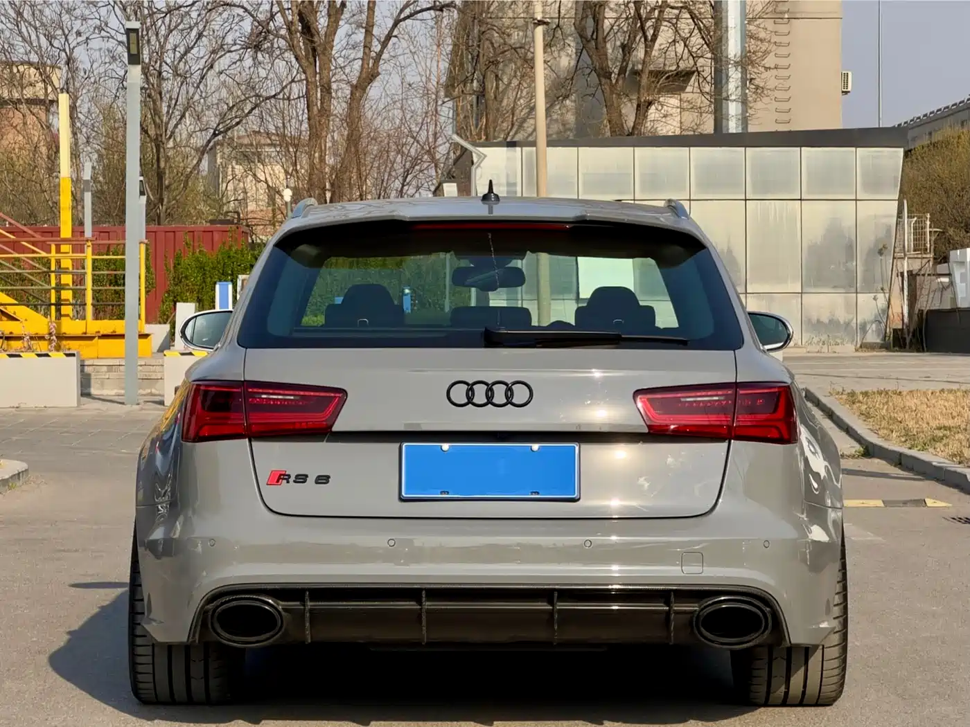 AUDI RS 6
